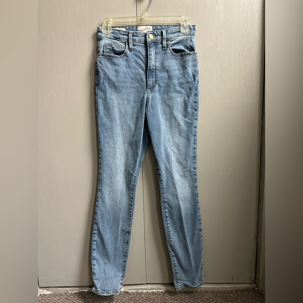 Universal Thread Blue Skinny Jeans Modern Style